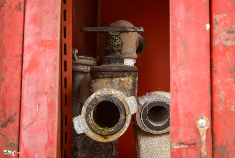 Cảnh nhếch nhác, xuống cấp ở chợ Đồng Xuân